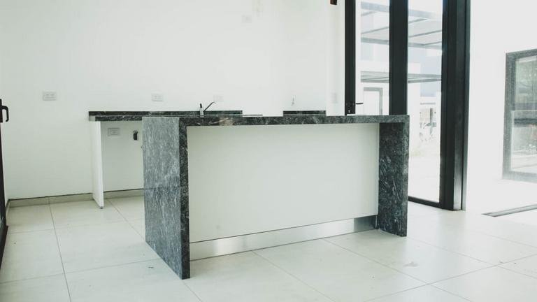 Rumi Black - Imagen 3